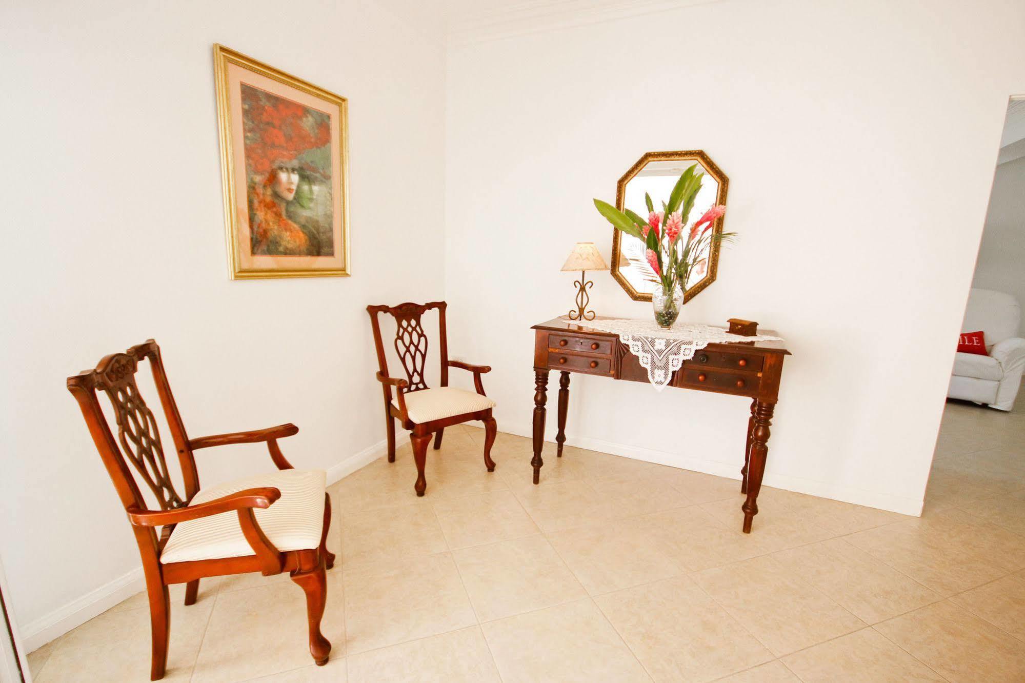 Cattleya Luxury Suites كينغستون المظهر الخارجي الصورة
