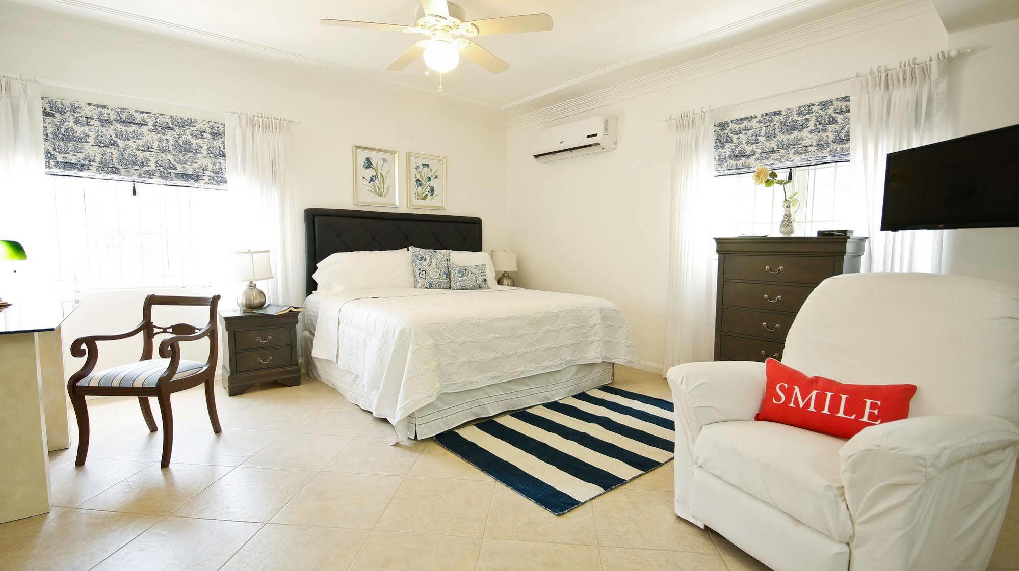 Cattleya Luxury Suites كينغستون المظهر الخارجي الصورة
